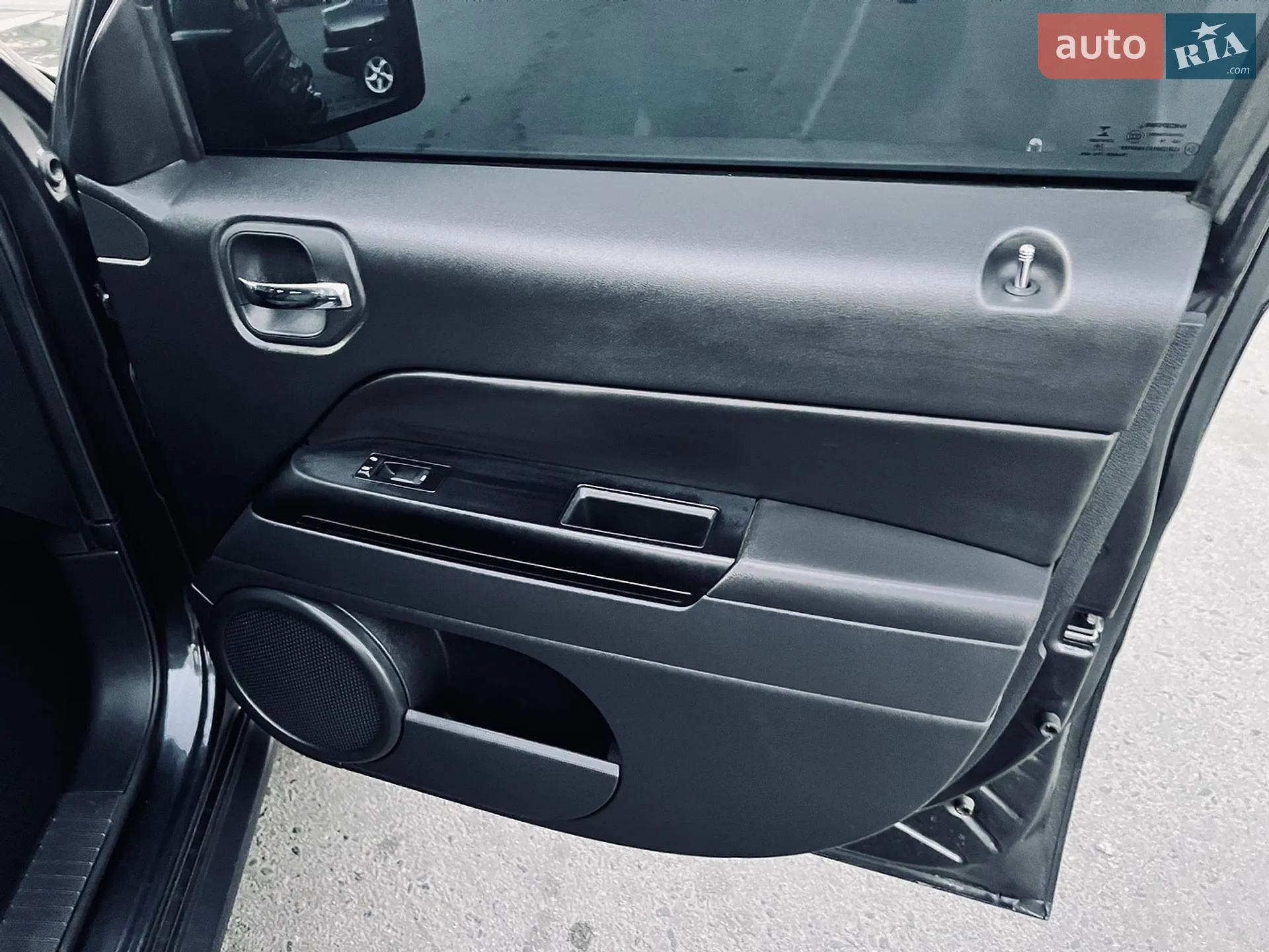 2015 Jeep Liberty (Patriot) - мініатюра 11