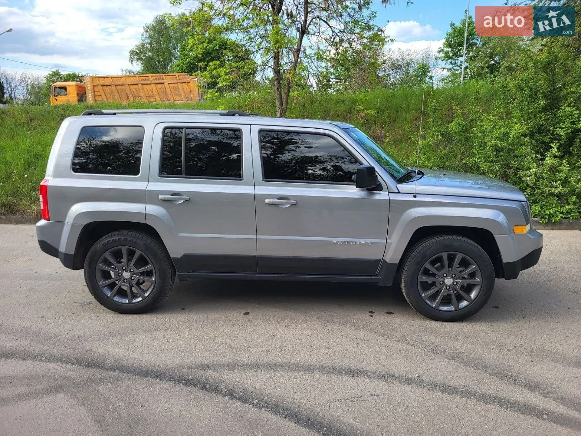 2016 Jeep Liberty (Patriot) - мініатюра 5