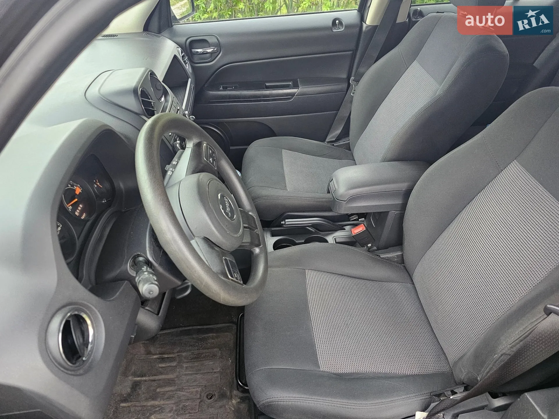 2015 Jeep Liberty (Patriot) - мініатюра 6
