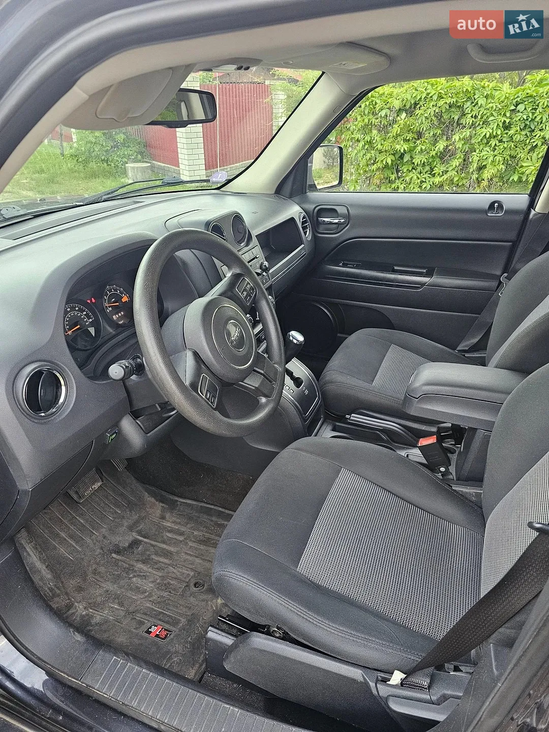2015 Jeep Liberty (Patriot) - мініатюра 5