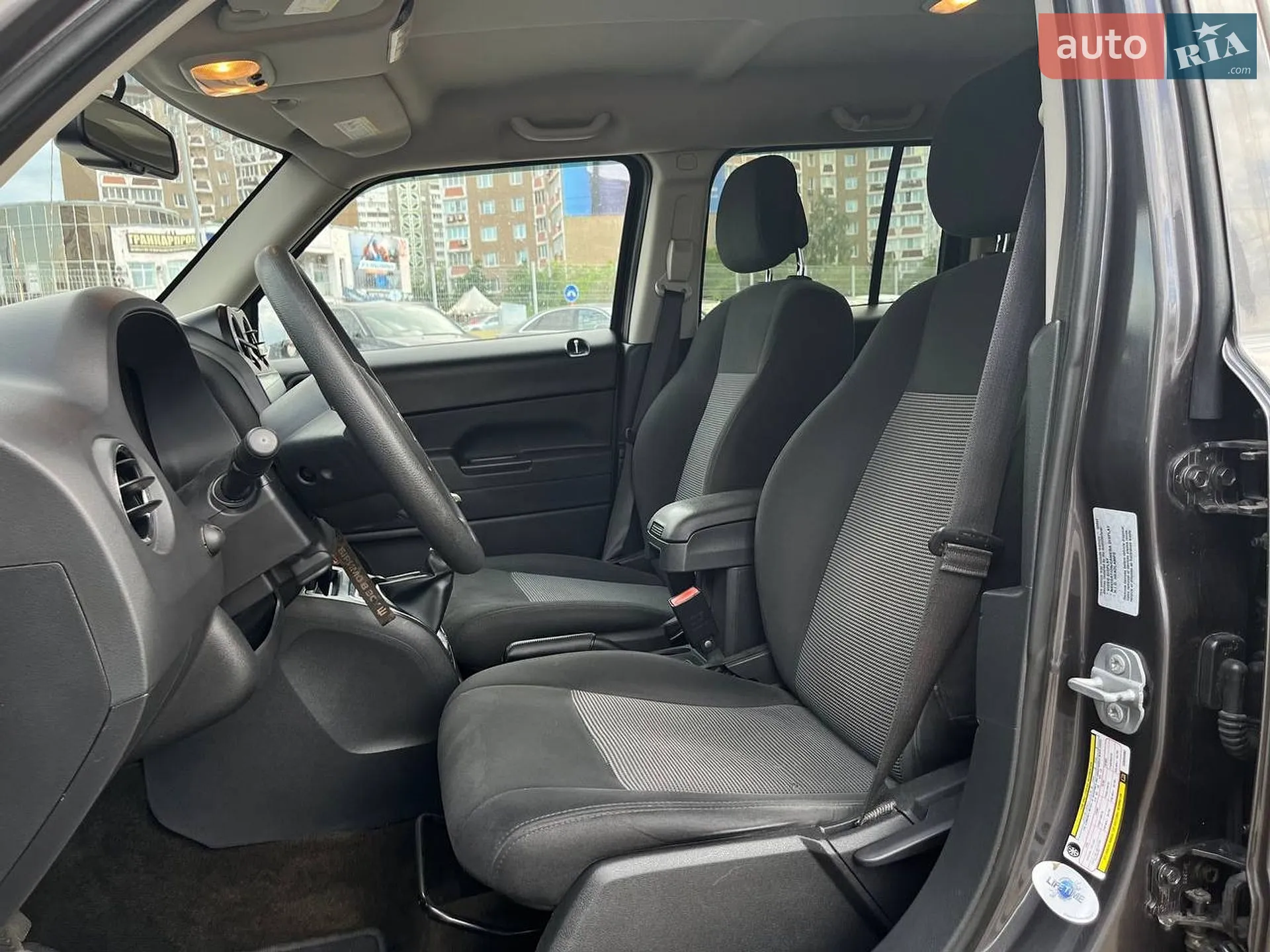 2015 Jeep Liberty (Patriot) - мініатюра 9