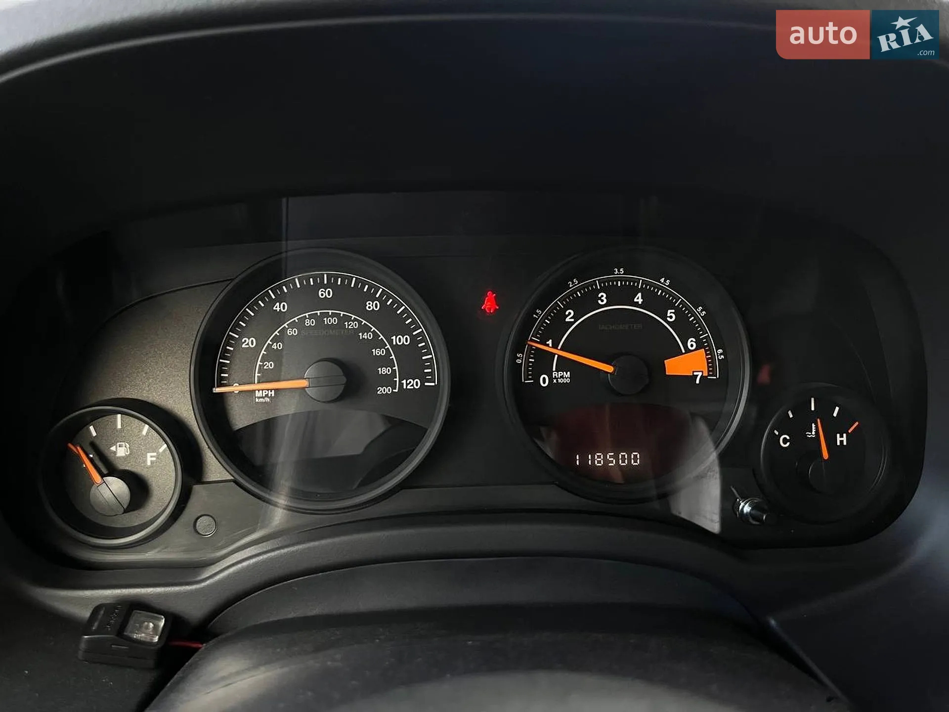 2015 Jeep Liberty (Patriot) - мініатюра 20