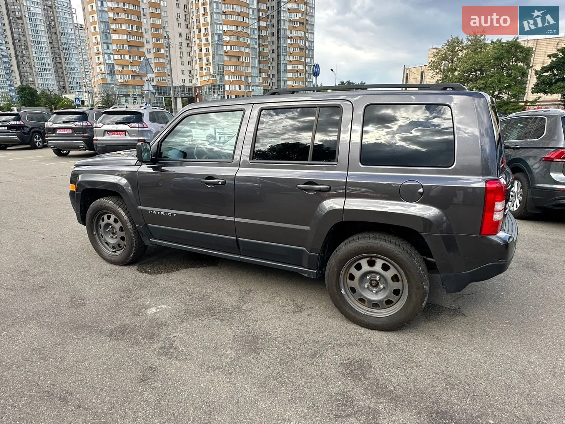 2015 Jeep Liberty (Patriot) - мініатюра 12