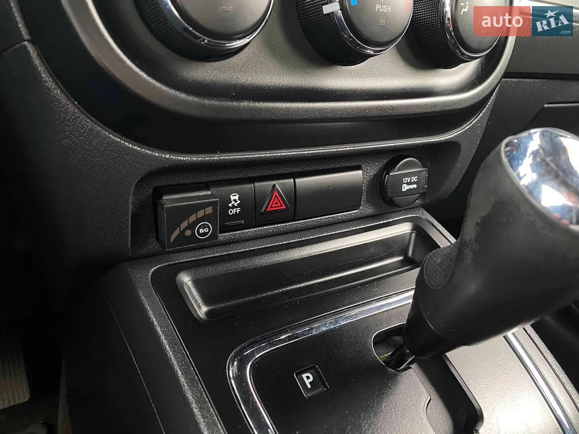 2015 Jeep Liberty (Patriot) - мініатюра 13