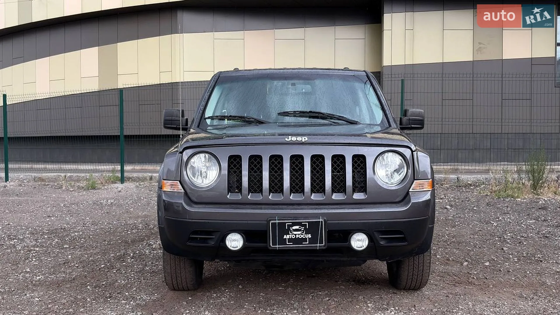 2015 Jeep Liberty (Patriot) - мініатюра 3