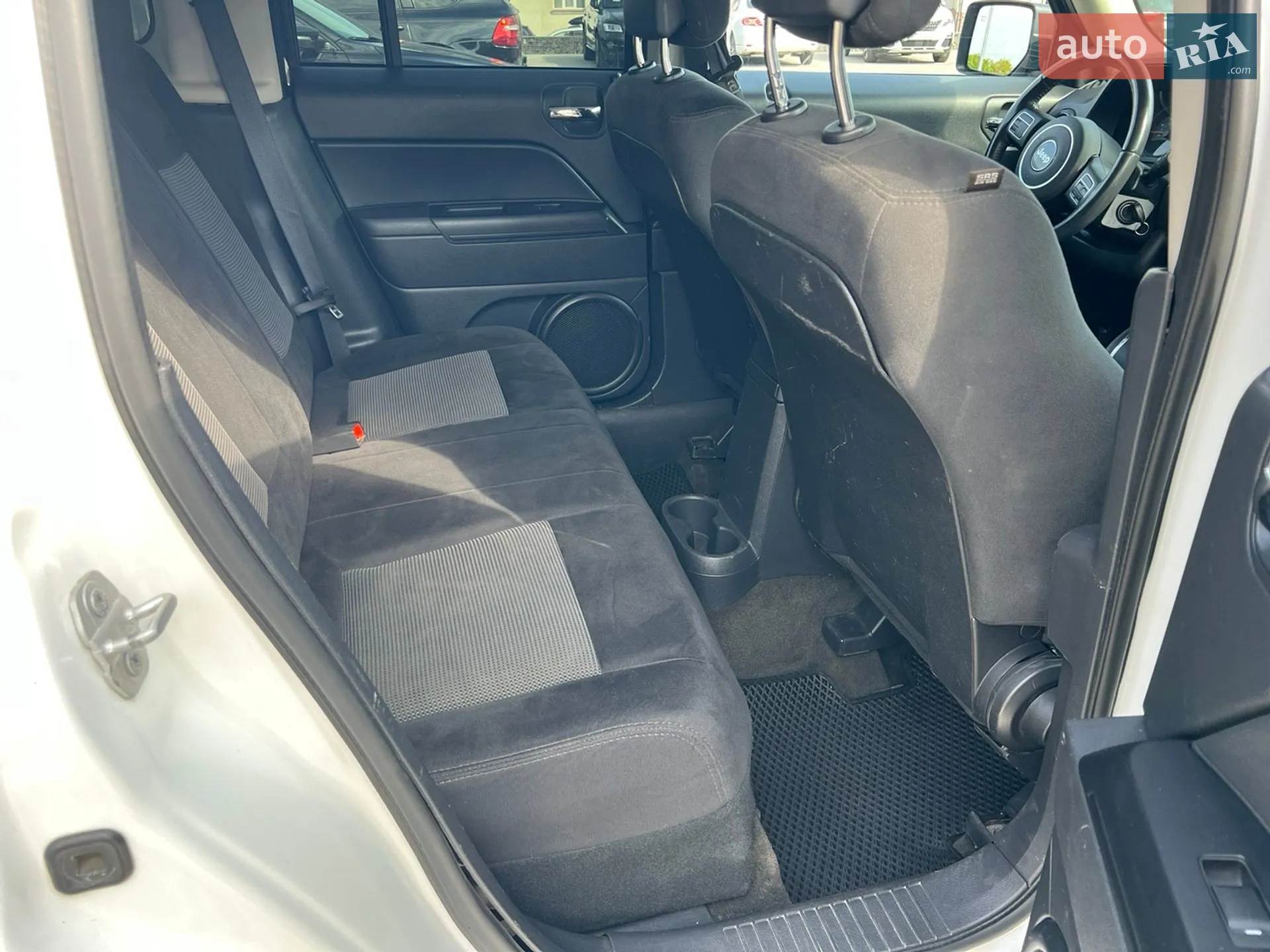 2016 Jeep Liberty (Patriot) - мініатюра 14