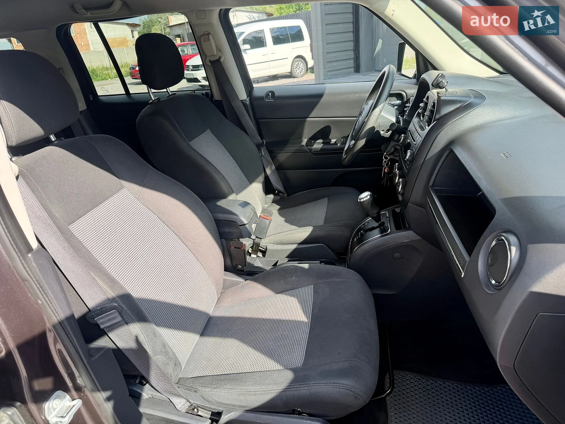 2016 Jeep Liberty (Patriot) - мініатюра 9
