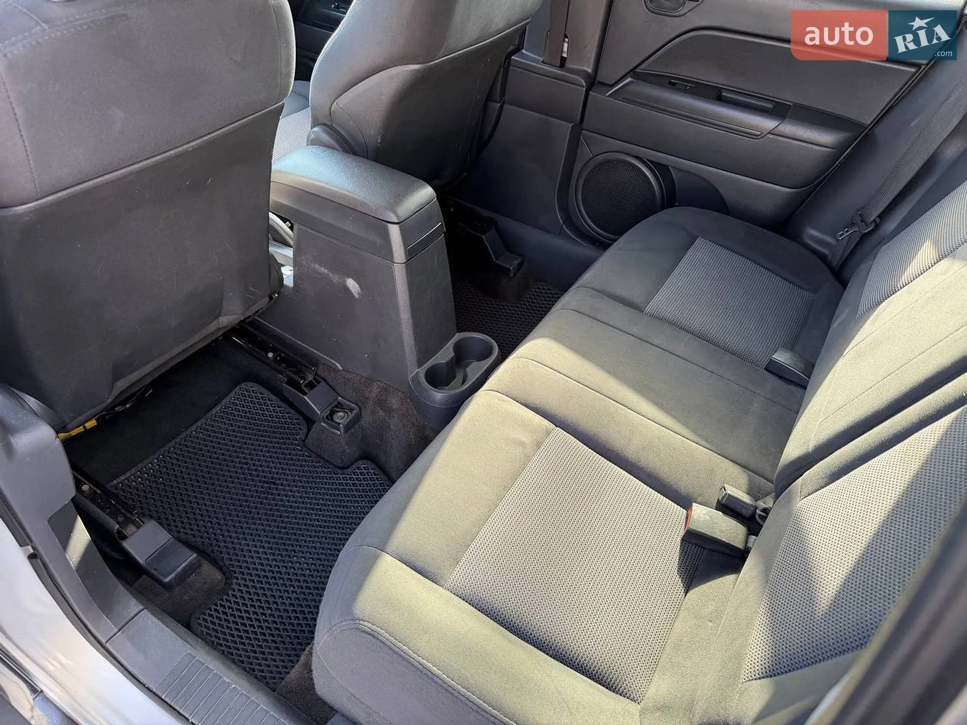 2012 Jeep Liberty (Patriot) - мініатюра 24