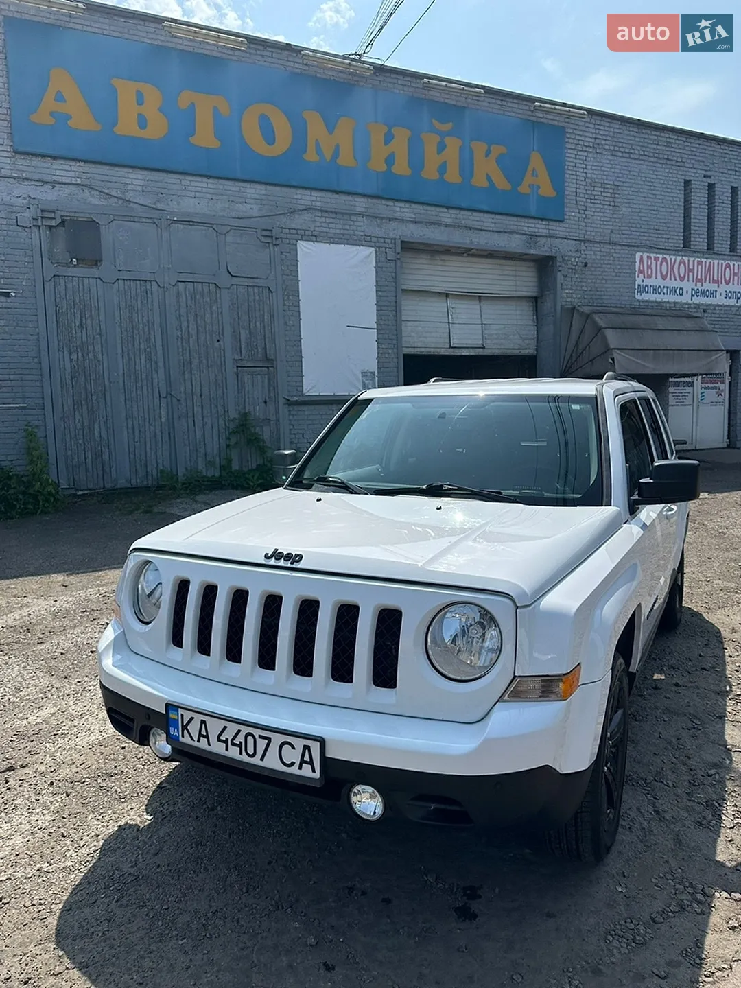 2015 Jeep Liberty (Patriot) - мініатюра 4