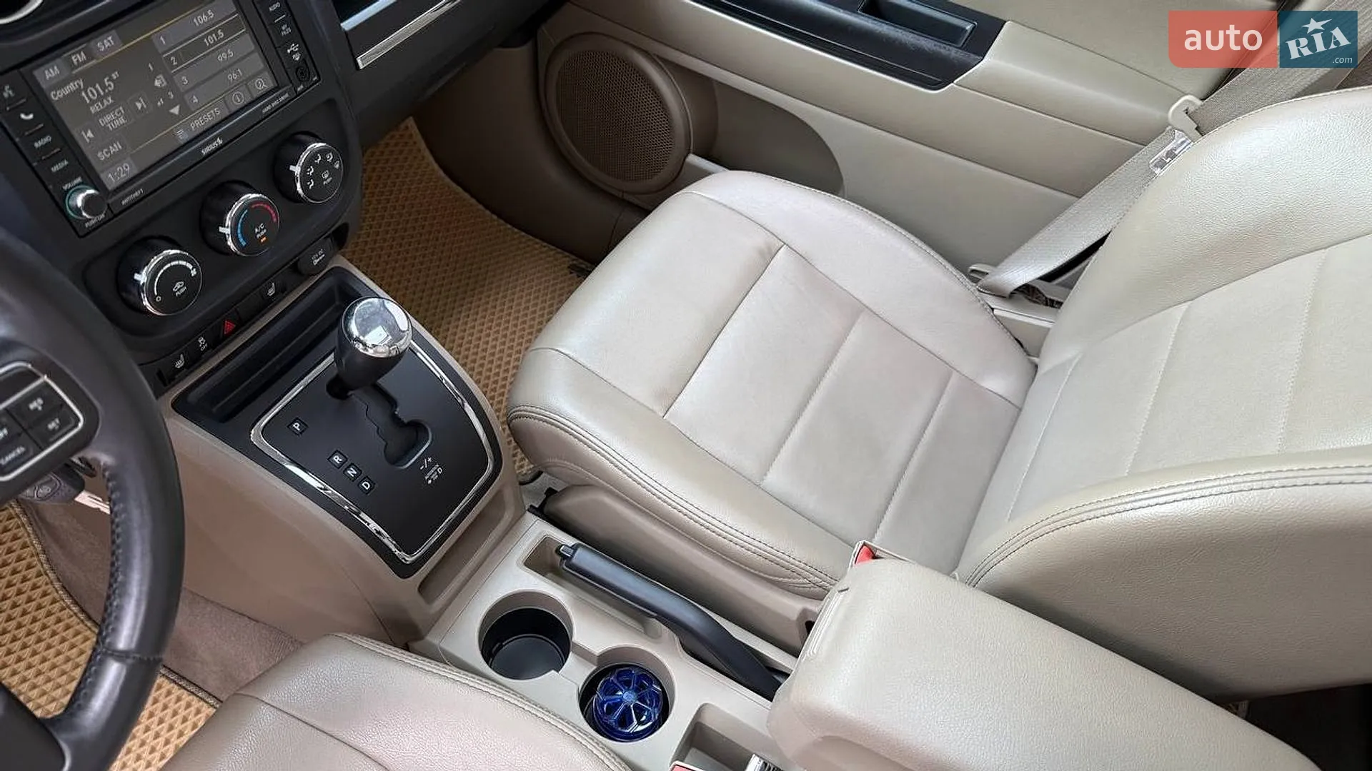 2015 Jeep Liberty (Patriot) - мініатюра 26