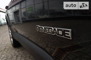 Внедорожник / Кроссовер Jeep Renegade 2015 в Днепре