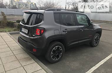 Внедорожник / Кроссовер Jeep Renegade 2016 в Черкассах