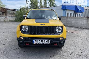Внедорожник / Кроссовер Jeep Renegade 2015 в 