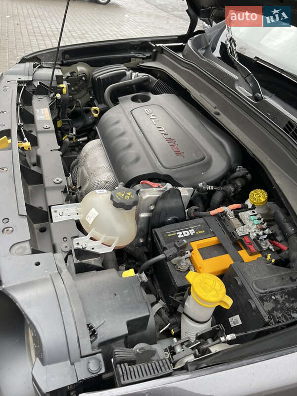 Внедорожник / Кроссовер Jeep Renegade 2017 в Черновцах