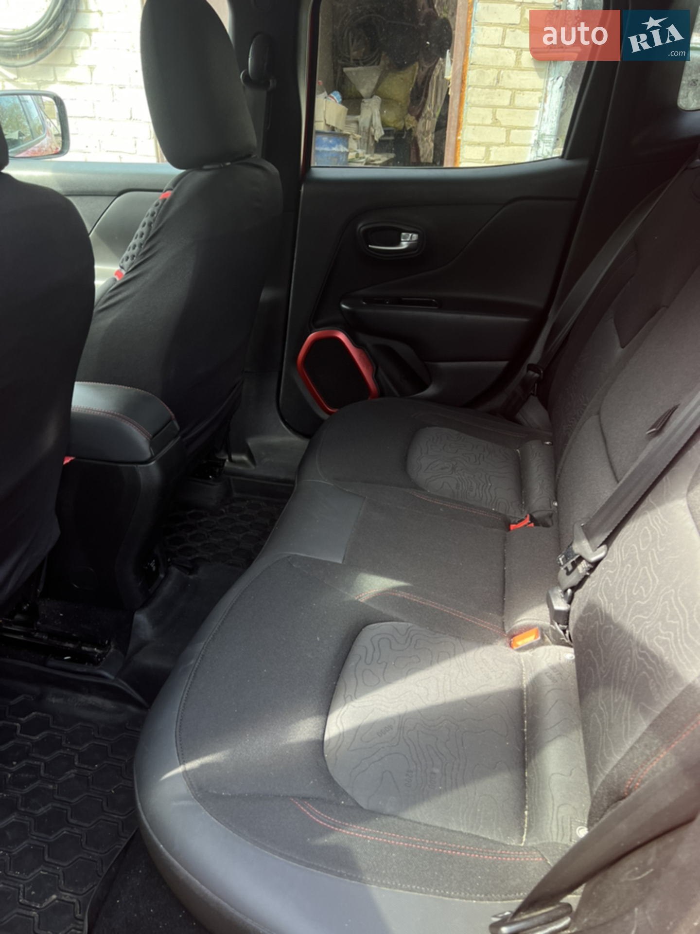2015 Jeep Renegade - мініатюра 6