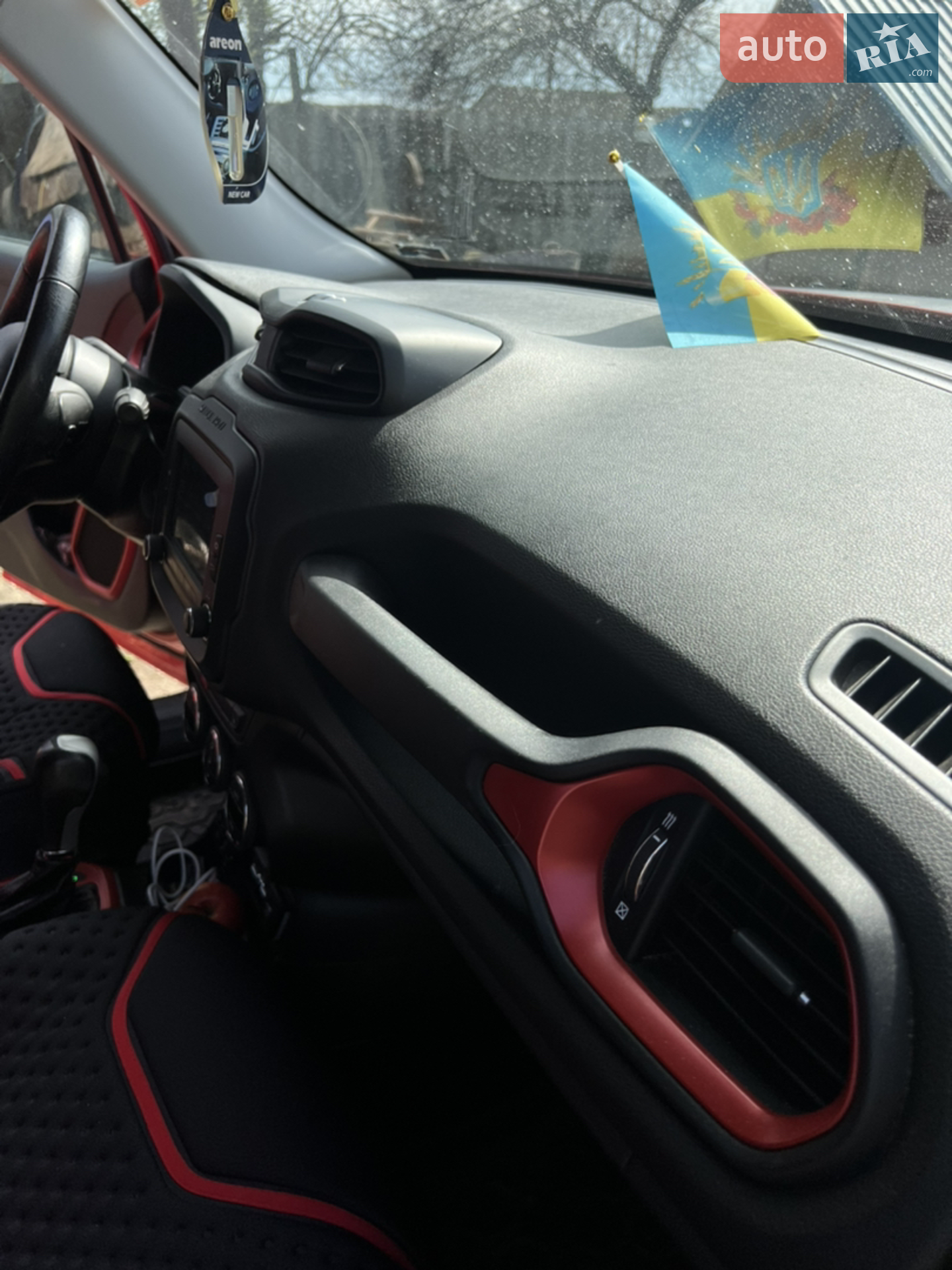 2015 Jeep Renegade - мініатюра 13