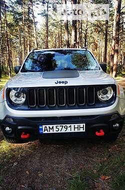 Внедорожник / Кроссовер Jeep Renegade 2017 в Олевске