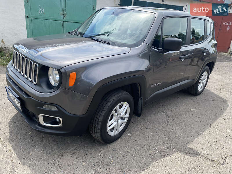 Внедорожник / Кроссовер Jeep Renegade 2017 в 