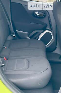 Внедорожник / Кроссовер Jeep Renegade 2018 в 