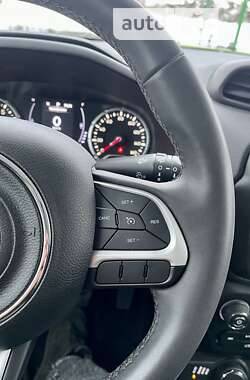 Внедорожник / Кроссовер Jeep Renegade 2018 в 