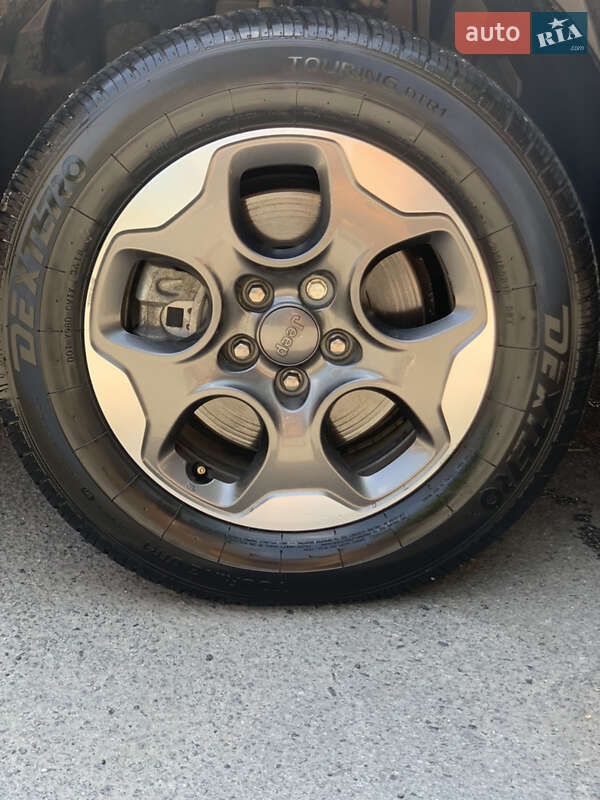 Внедорожник / Кроссовер Jeep Renegade 2017 в Харькове