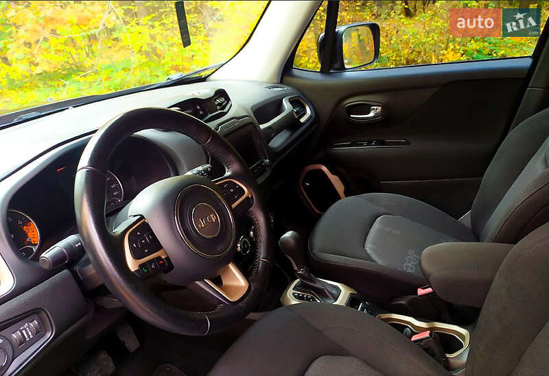 Позашляховик / Кросовер Jeep Renegade 2017 в Києві