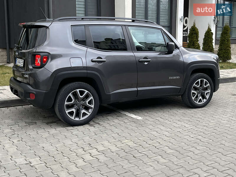 Внедорожник / Кроссовер Jeep Renegade 2017 в Черновцах