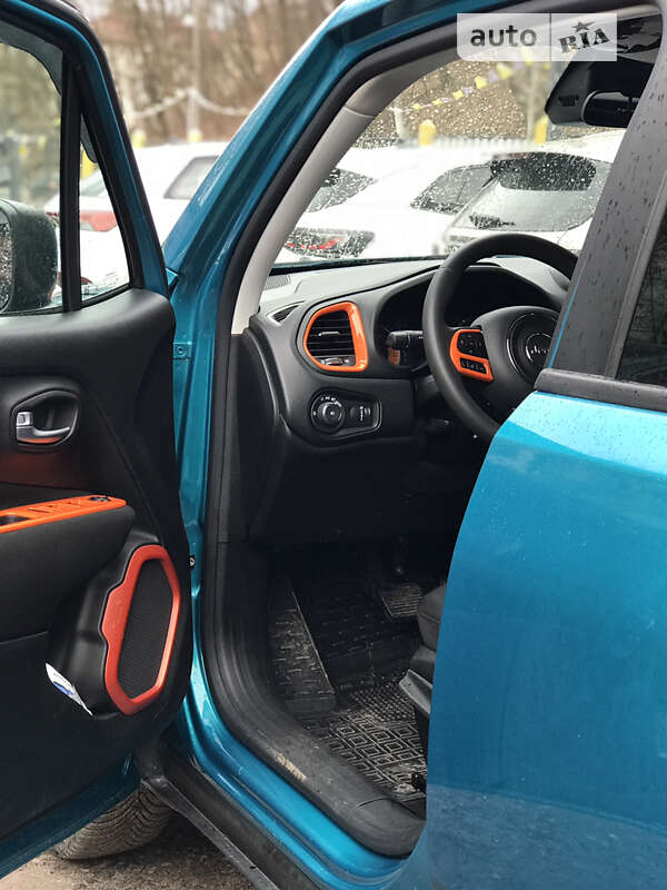 Позашляховик / Кросовер Jeep Renegade 2020 в Львові