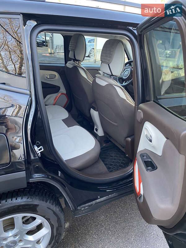 Позашляховик / Кросовер Jeep Renegade 2015 в Києві