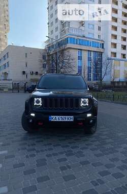 Внедорожник / Кроссовер Jeep Renegade 2016 в Ворохте