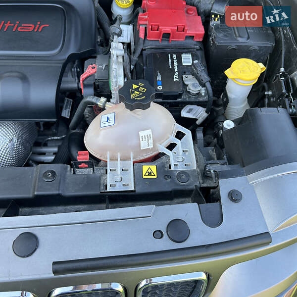 Позашляховик / Кросовер Jeep Renegade 2019 в Яремчі