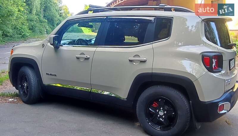 Позашляховик / Кросовер Jeep Renegade 2015 в Трускавці