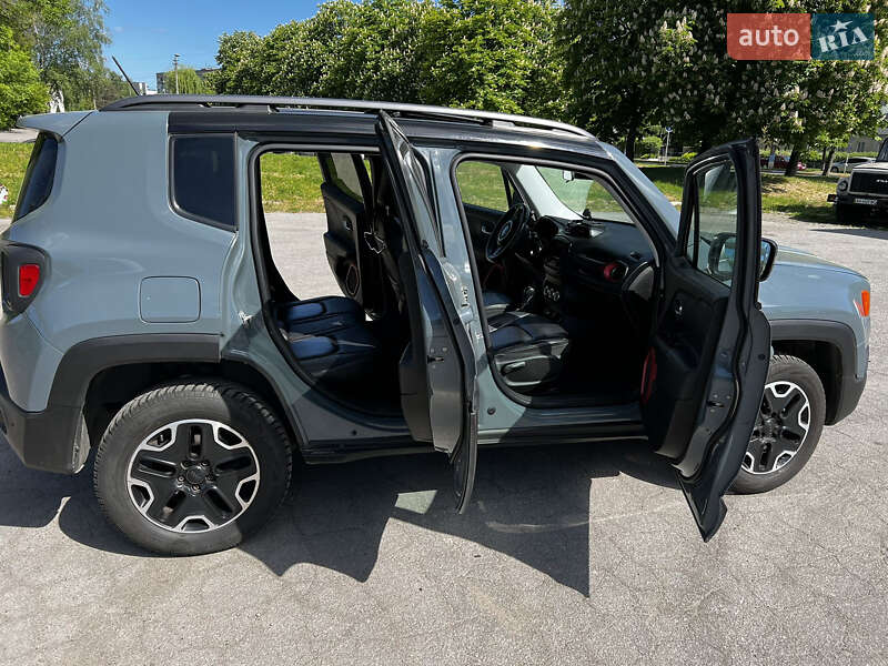 Позашляховик / Кросовер Jeep Renegade 2015 в Броварах