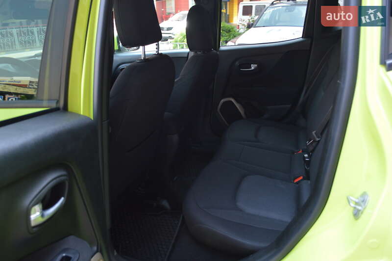 Позашляховик / Кросовер Jeep Renegade 2017 в Львові