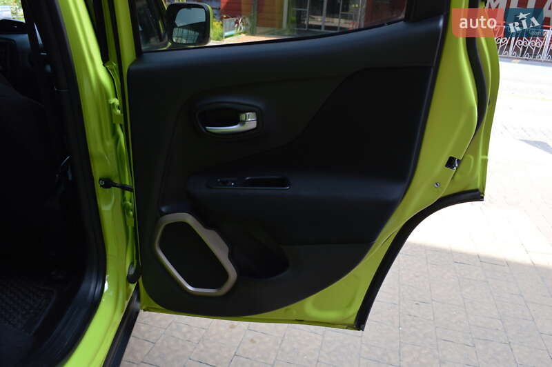 Позашляховик / Кросовер Jeep Renegade 2017 в Львові