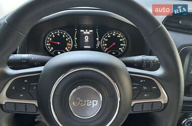 Позашляховик / Кросовер Jeep Renegade 2016 в 