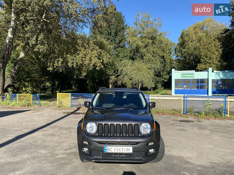 Позашляховик / Кросовер Jeep Renegade 2016 в Львові