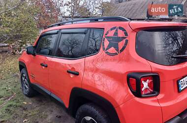 Внедорожник / Кроссовер Jeep Renegade 2017 в 