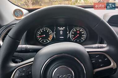 Внедорожник / Кроссовер Jeep Renegade 2017 в 
