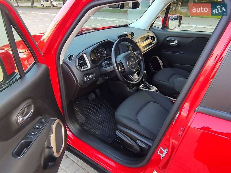 Внедорожник / Кроссовер Jeep Renegade 2017 в Одессе