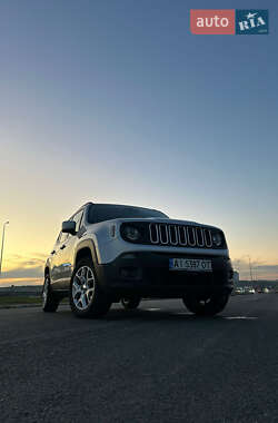 Внедорожник / Кроссовер Jeep Renegade 2016 в 
