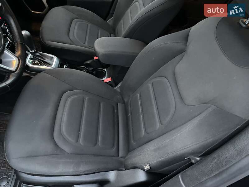 Внедорожник / Кроссовер Jeep Renegade 2020 в Одессе
