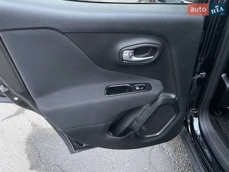 Внедорожник / Кроссовер Jeep Renegade 2020 в Одессе