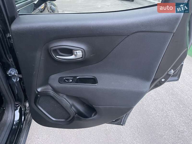 Внедорожник / Кроссовер Jeep Renegade 2020 в Одессе