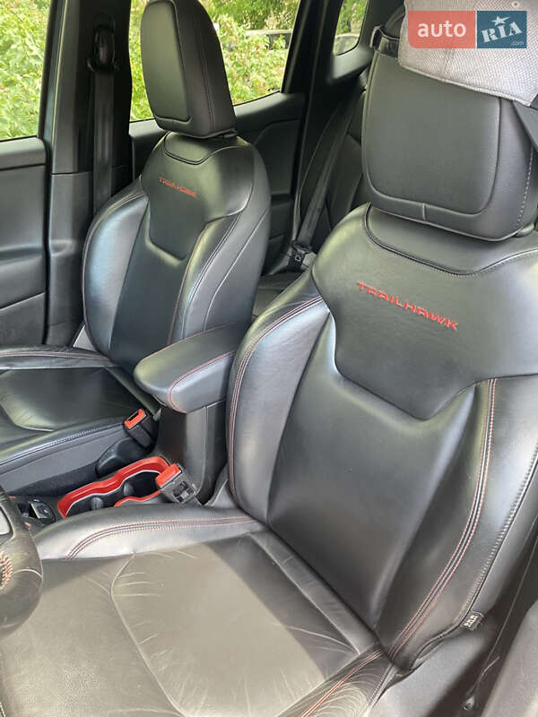 Внедорожник / Кроссовер Jeep Renegade 2016 в Киеве