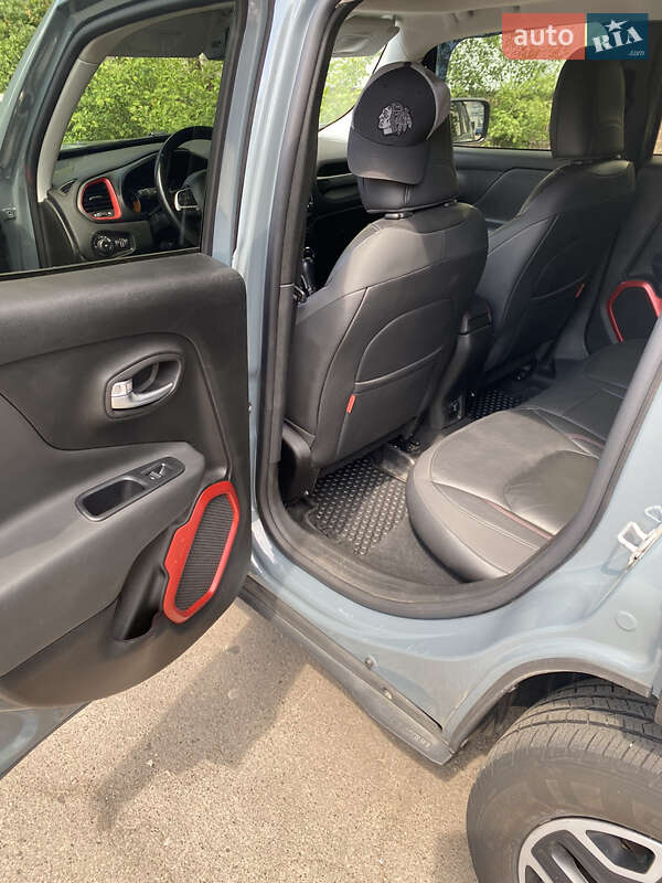 Внедорожник / Кроссовер Jeep Renegade 2016 в Киеве