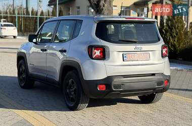 Внедорожник / Кроссовер Jeep Renegade 2016 в Львове