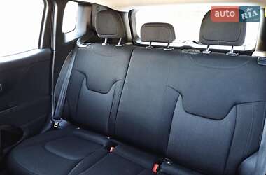 Позашляховик / Кросовер Jeep Renegade 2019 в 