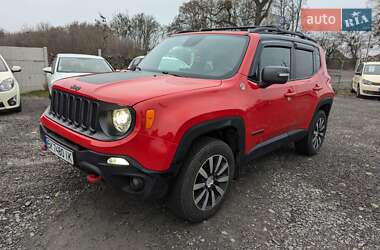 Внедорожник / Кроссовер Jeep Renegade 2016 в Ровно