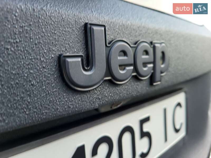 Позашляховик / Кросовер Jeep Renegade 2016 в Києві